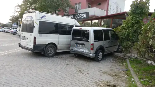 Kocaeli’de Feci Trafik Kazası: Kontrolden Çıkan Otomobil Yayalara Çarptı, 1 Kişi Hayatını Kaybetti