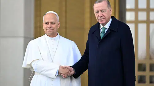 Papa 14. Leo’nun Tarihi Ankara Ziyareti: Cumhurbaşkanı Erdoğan ile Külliye’de Önemli Buluşma