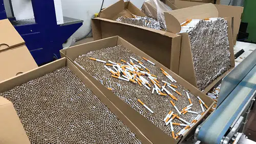 Kocaeli’de Dev Kaçak Makaron Operasyonu! 50 Bin Dolu Makaron Ele Geçirildi