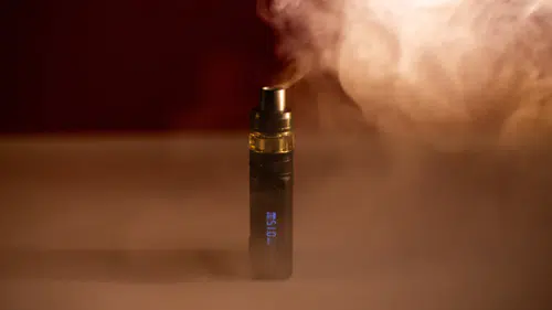 Elektronik Sigara Masum Değil: Araştırmalar Kalp Krizi ve İnme Riskine Dikkat Çekiyor