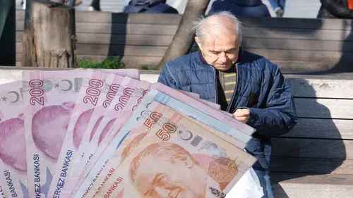 Emekli Bayram İkramiyesi Artacak mı? Kulislerde 5 Bin TL İddiası Gündemde