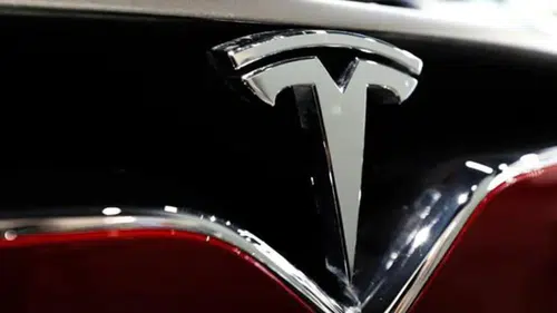 Elon Musk'tan Tesla İçin Beklenmedik Strateji Değişikliği: Yeni Vizyon Açıklandı