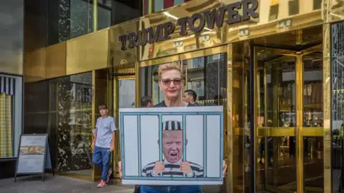 Trump'tan Maduro'ya Sürpriz Ziyaret: New York'a Geliyorlar!