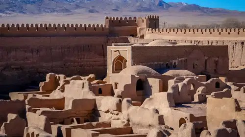 İran Ekonomik Krizle Yüzleşirken Protestolar Kızışıyor: En Az 3 Can Kaybı