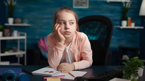 Çocuklarda DEHB İçin Uzmanlardan Kritik Uyarı: Erken Fark Edilmezse Risk Büyüyor