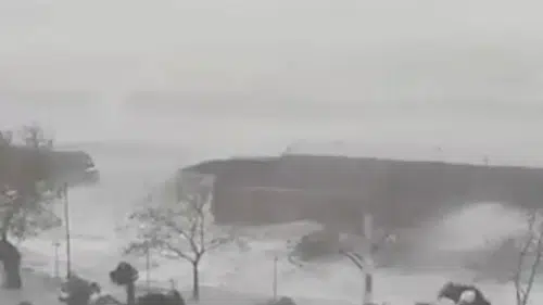 Tekirdağ'da Fırtınanın Kurbanı: Yük Gemisi Karaya Oturdu