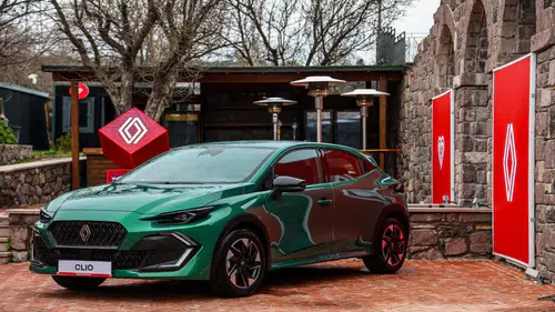 Türkiye’nin En Çok Satan Otomobili Yenilendi: Yeni Renault Clio’nun Fiyatı Açıklandı