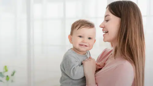 Dişli Doğan Bebekler Neden Görülüyor? Uzmanlardan Aileleri Rahatlatan Açıklamalar