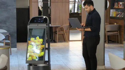 Garson Robot Sorun Yaşadı