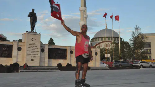 Murat Sağlam, Frankfurt’tan Anıtkabir’e doğru yola çıktı