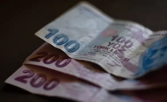 Döviz Mevduatlarında Hızlanma Sürüyor: Bankacılık Sektöründe Rekor Artış