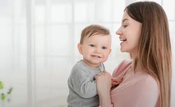 Dişli Doğan Bebekler Neden Görülüyor? Uzmanlardan Aileleri Rahatlatan Açıklamalar