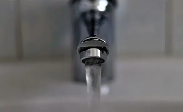 Muş’ta Şebeke Suyu Uyarısı: Sağlık Müdürlüğü Vatandaşları Dikkatli Olmaya Çağırdı