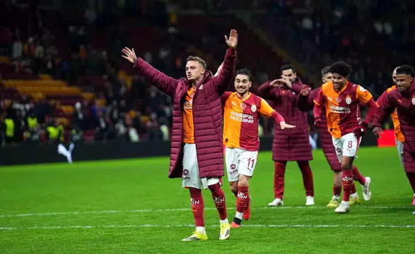 Aslan'dan 4 Gollü Resital: Noa Lang ve Osimhen'den Gövde Gösterisi!