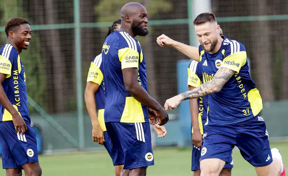 Galatasaray Noa Lang’ı Tekrar Kataloğa Aldı