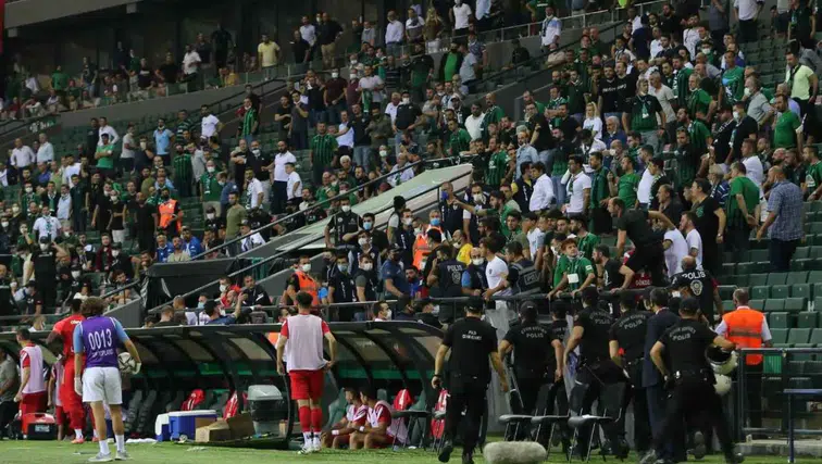 PFDK’dan Kocaelispor’a Rekor Ceza: Stadyumun Tamamı Kapatıldı, Başkan Durul’a 2 Milyon TL Yaptırım