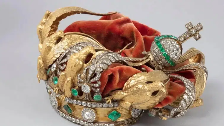 Louvre Soygununda Çalınan İmparatoriçe Tacı İlk Kez Görüntülendi: 88 Milyon Euroluk Olayda Yeni Gelişme