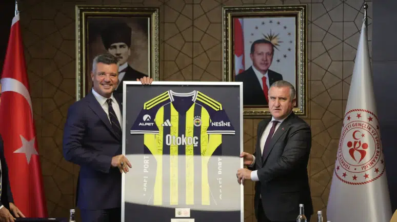 Bakan Osman Aşkın Bak’tan Fenerbahçe Yönetimine Önemli Mesajlar: “Amatör Branşlara Desteği Artırın”