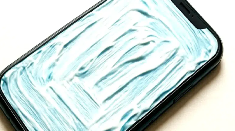 Telefon Ekranındaki Çizikleri Saniyeler İçinde Yok Eden Doğal Yöntemler! Herkesin Evinde Var