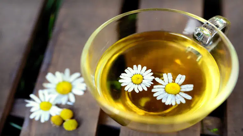 Doktora Gitmeden Önce Rahatlatan Yöntemler: Boğaz Ağrısına Evde Etkili Çözümler