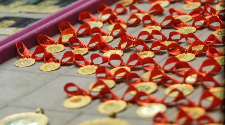 Gram Altın 10 Bin TL Olur mu? Uzman İsim 2026 İçin Net Tarih ve Senaryoları Paylaştı