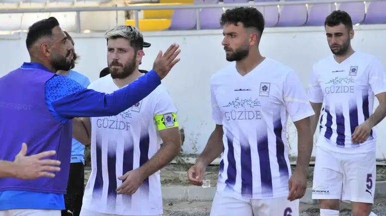 Gebzespor, 1. Lig'e Hızla Yükseliyor: Emre Batuhan Adıgüzel ile Anlaştı