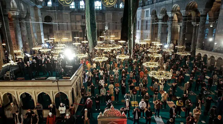 2026 Ramazan Bayramı Takvimi Netleşti: Bayram Ne Zaman, Tatil Kaç Gün Sürecek?