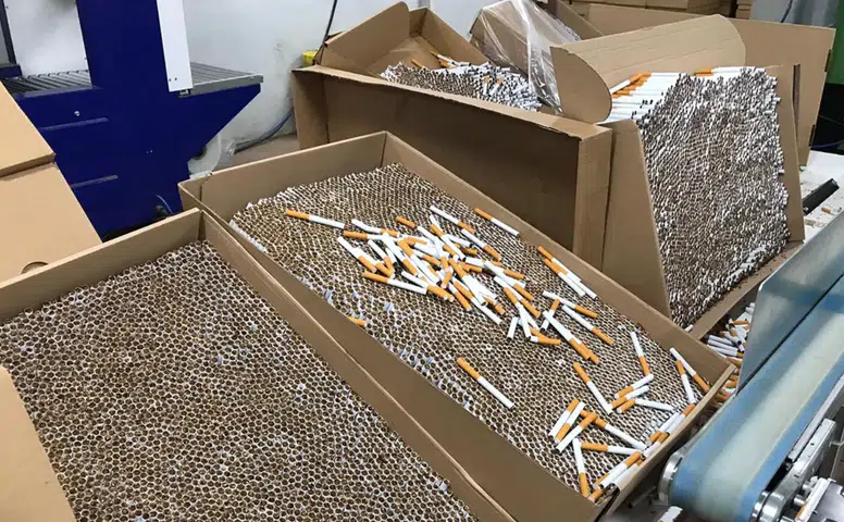 Kocaeli’de Dev Kaçak Makaron Operasyonu! 50 Bin Dolu Makaron Ele Geçirildi