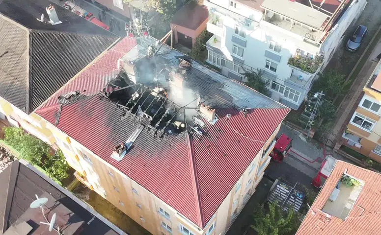 Tuzla Fabrikasındaki Yangın Açıklık Kazanıyor