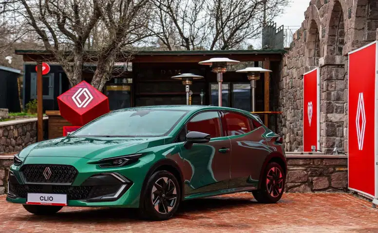 Türkiye’nin En Çok Satan Otomobili Yenilendi: Yeni Renault Clio’nun Fiyatı Açıklandı